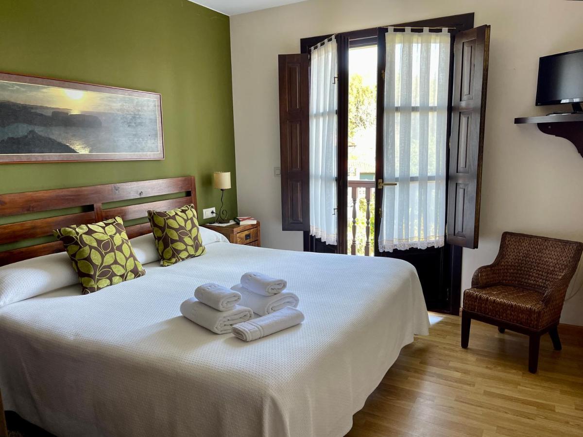 Hotel Rural El Texeu Parres de Llanes Exterior photo